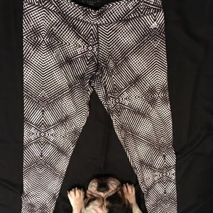 Black & White Kaleidoscope Yoga Pants